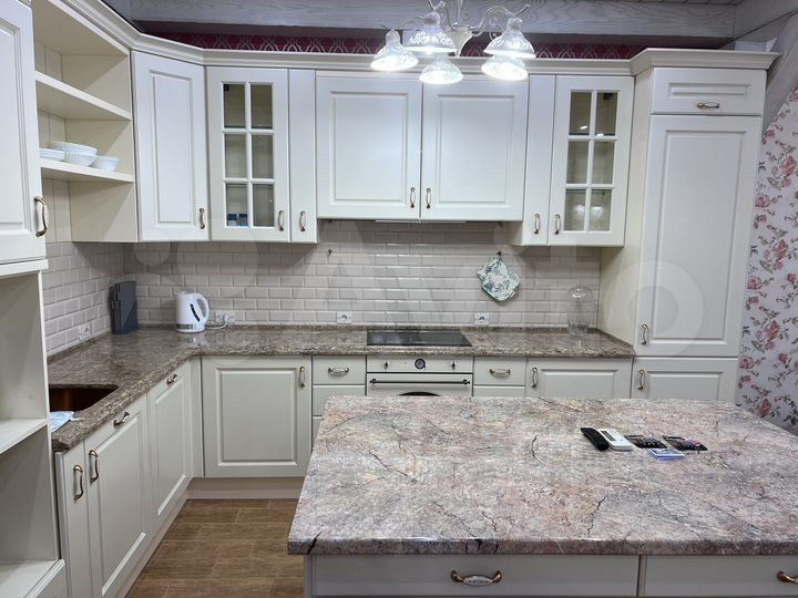 3-к. квартира, 150 м², 2/6 эт.