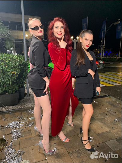 Вечернее платье