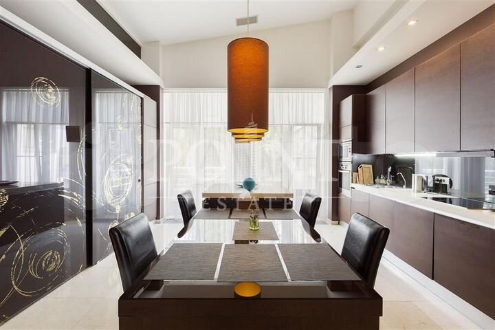 6-к. квартира, 342 м², 2/4 эт.