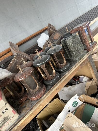 Вазы из гранита