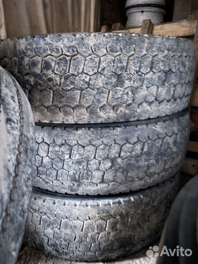 Продам 4 шины