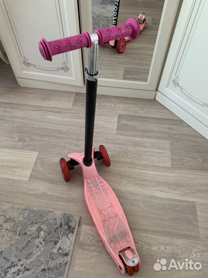 Самокат трехколесный для девочки