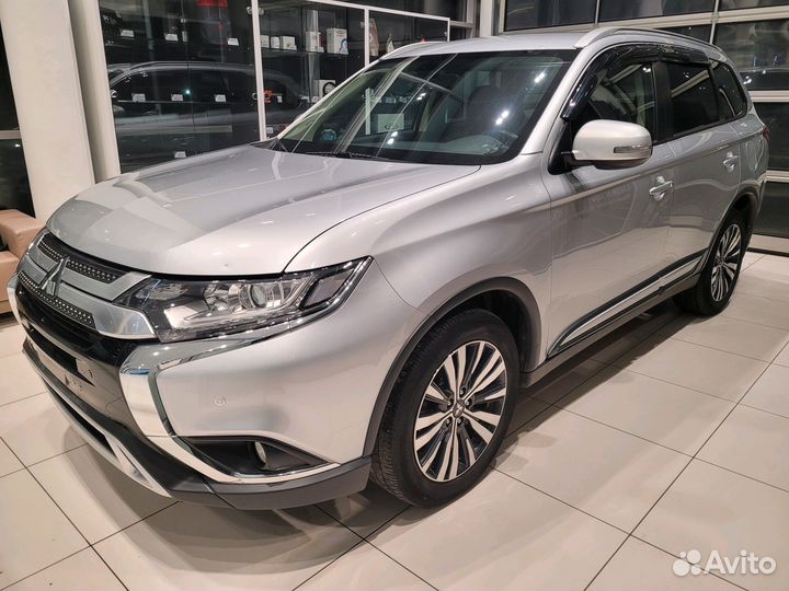 Mitsubishi Outlander 2.0 CVT, 2018, 79 679 км