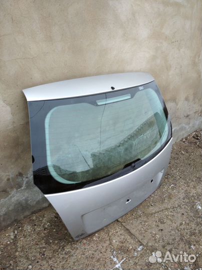 Крышка багажника Фиат Стило