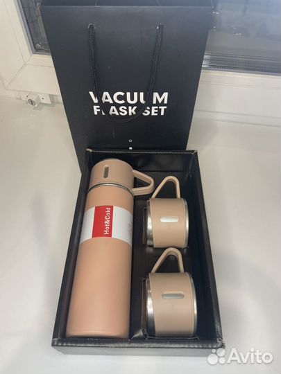 Набор термос с клапаном и 3 кружки