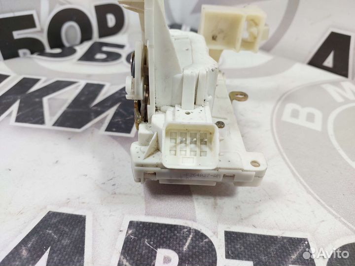 Замок двери задний левый Ford Mondeo 3