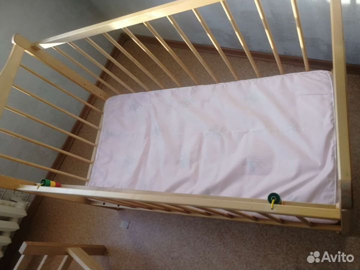 Детская кроватка