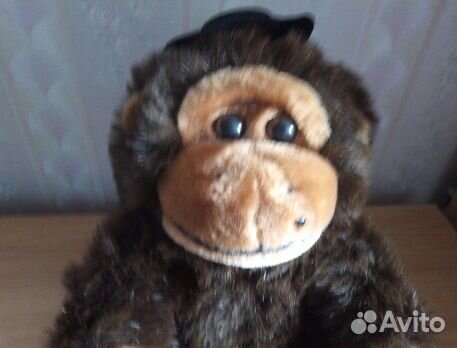 Деткая игрушка обезьяна на батарейках