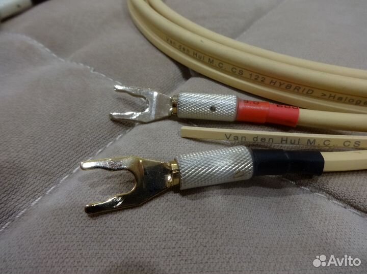 Van den Hul CS-122 Hybrid Акустический кабель
