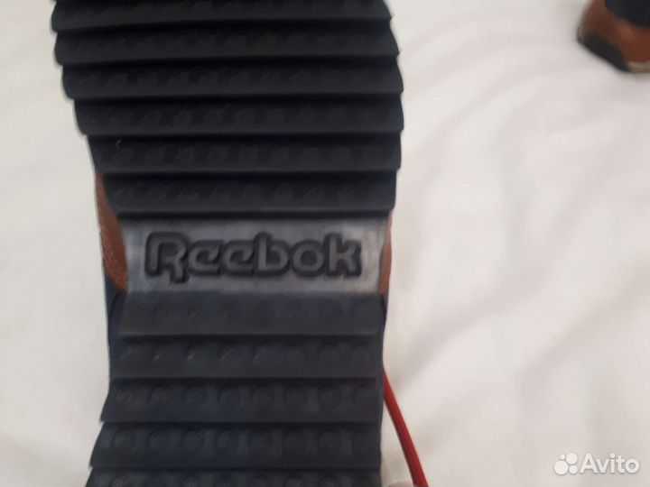 Ботинки reebok жен.38.5 разм.демис