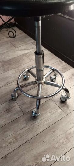 Стул на колесиках бу