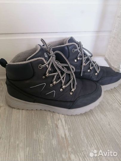 Утеплённые ботинки