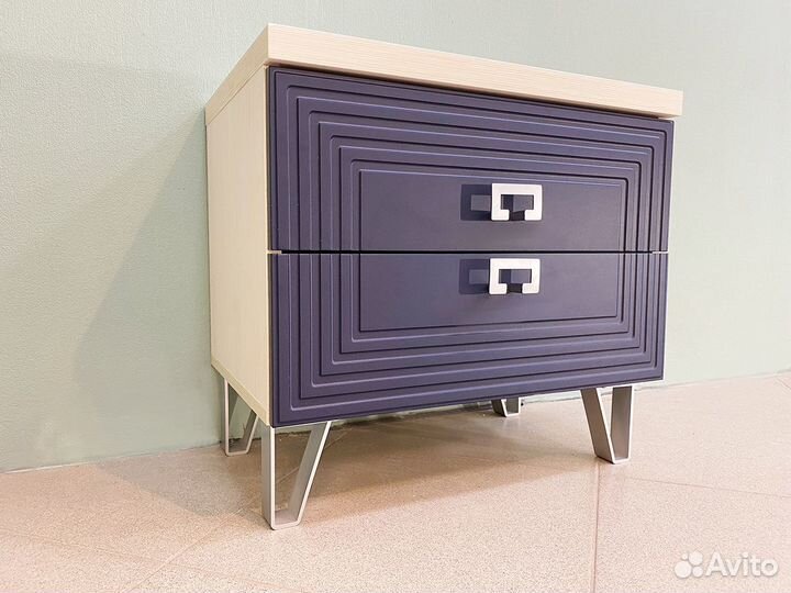 Тумба прикроватная