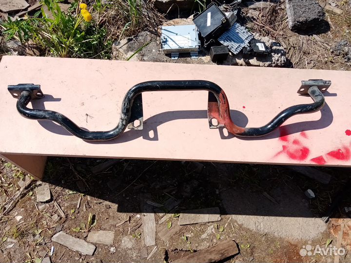 Балка подрадиаторная на Рейнж Ровер IV 2016г