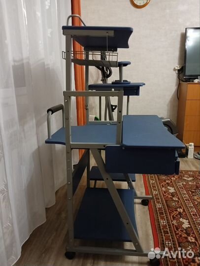 Компьютерный стол