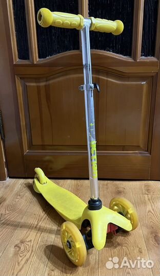 Самокат трехколесный Reaction