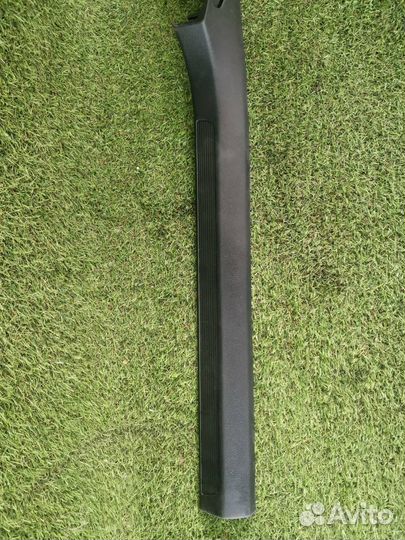 Накладка на порог правая Volkswagen Passat B6