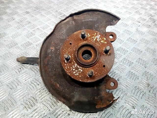 Ступица передняя правая Rover 200 Series 2 (R8)