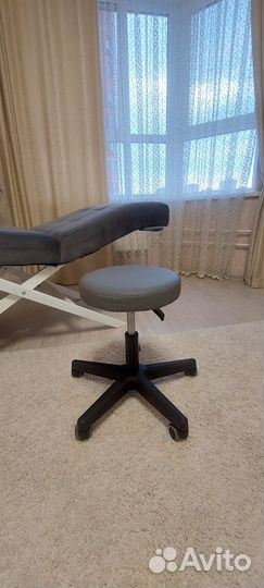 Анатомическая кушетка для наращивания ресниц