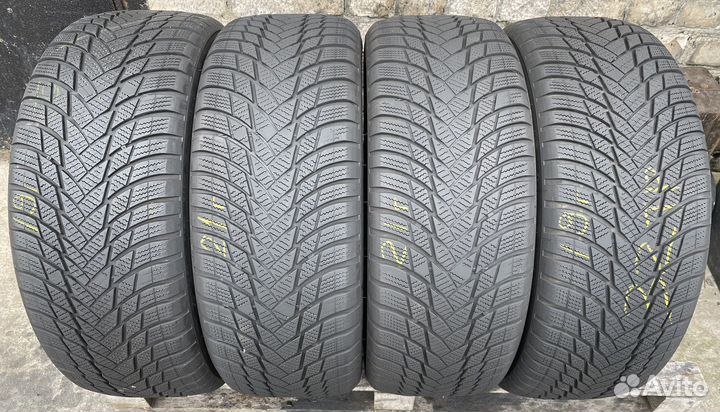 Bridgestone Blizzak LM-001 235/55 R18