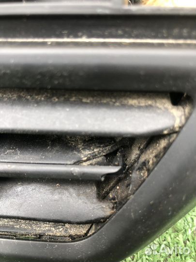 Центральный воздуховод с дефектом Kia Rio 3