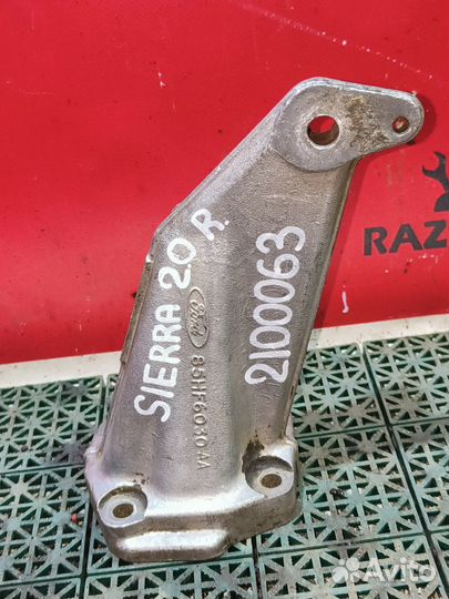 Кронштейн правый двс на Ford Sierra 2.0