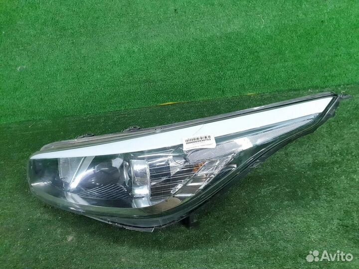 Фара левая Kia Ceed