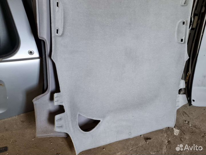 Обшивка потолка Мерива