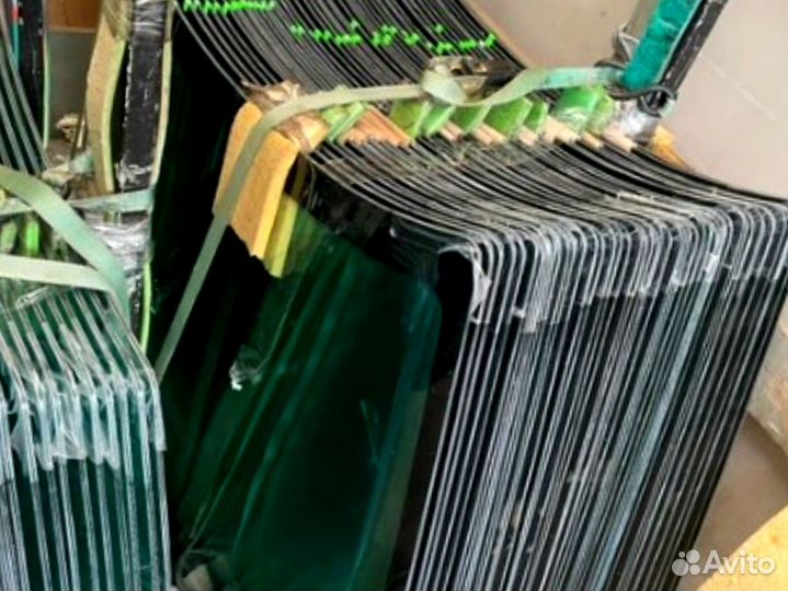 Стекло заднее центральное Caterpillar