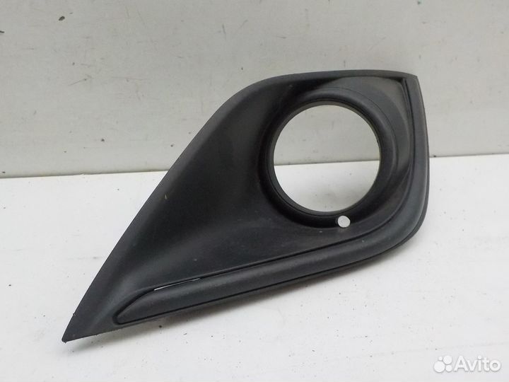 Облицовка птф правая Mitsubishi Outlander III 2018