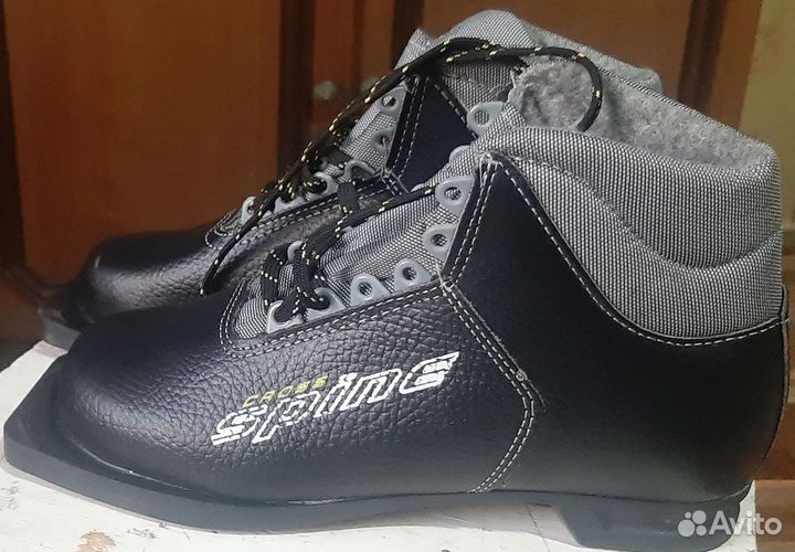 Лыжные ботинки fischer классические