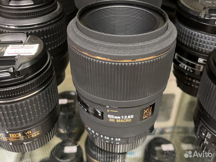 Sigma AF 105mm f/2.8D DG EX Macro for Nikon