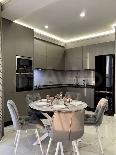 2-к. квартира, 96 м², 2/5 эт.