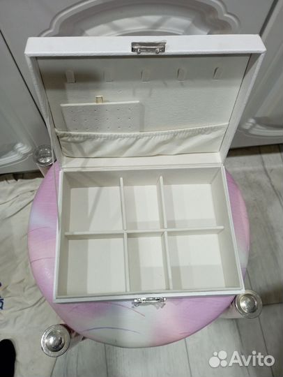 Шкатулка для украшений