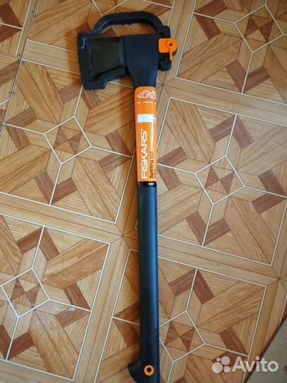 Топор-колун Fiskars solid A19
