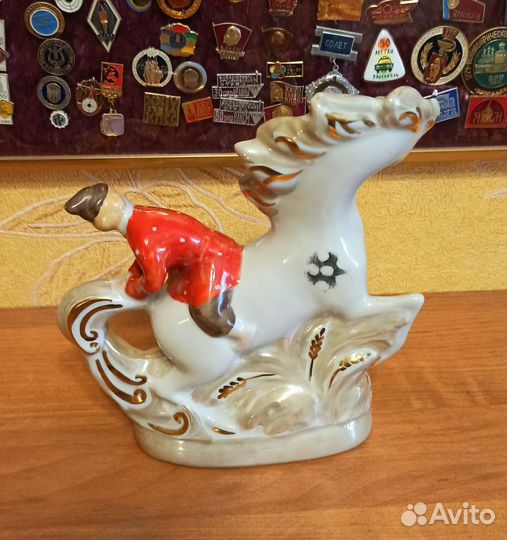 Статуэтка фарфоровая Дулево