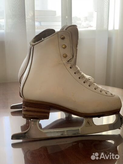 Фигурные коньки jackson elle