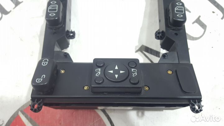 Блок кнопок стеклоподъемника Mercedes W163 рестал