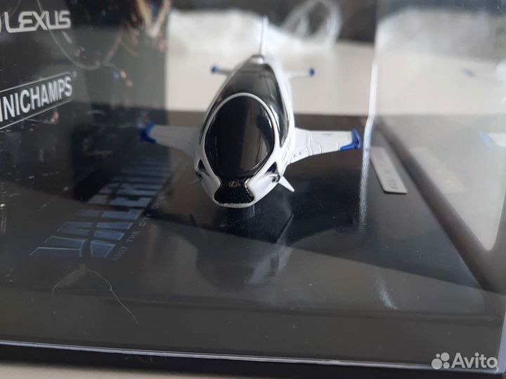 Миниатюрная модель корабля Lexus Skyjet Valerian