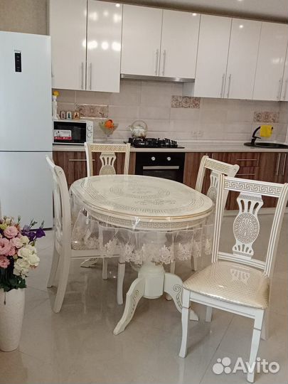 Стол Лапка Версаче