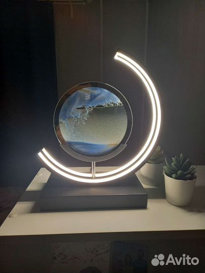 Светильник дизайнерский с эффектом песочных часов