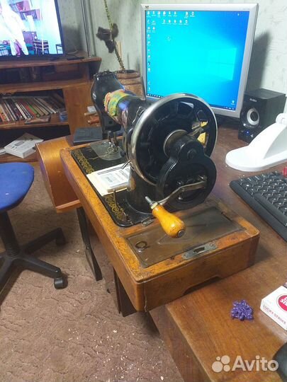 Швейная машинка бу ручная