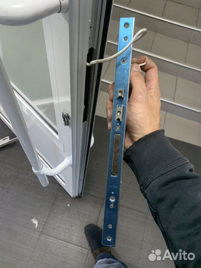 Ремонт дверного замка вскрытие замена замка