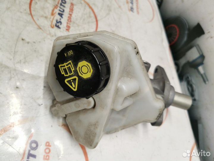 Главный тормозной цилиндр Volvo V60 2.0 дизель