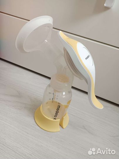 Молокоотсос medela ручной