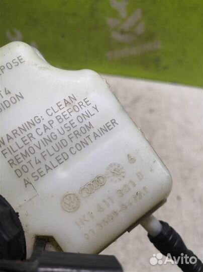 Бачок главного тормозного цилиндра Фольксваген Г