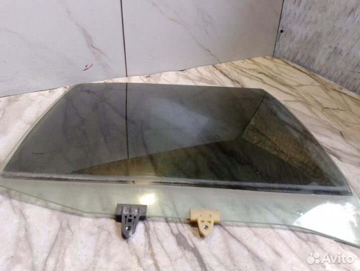 Стекло двери задней правой Nissan Primera P11