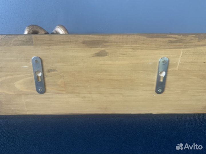 Вешалка настенная