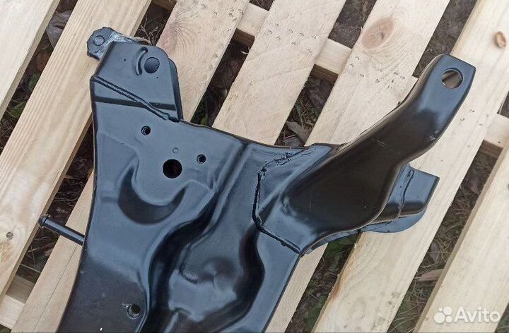 Подрамник передний Mitsubishi Lancer 9/Outlander 1