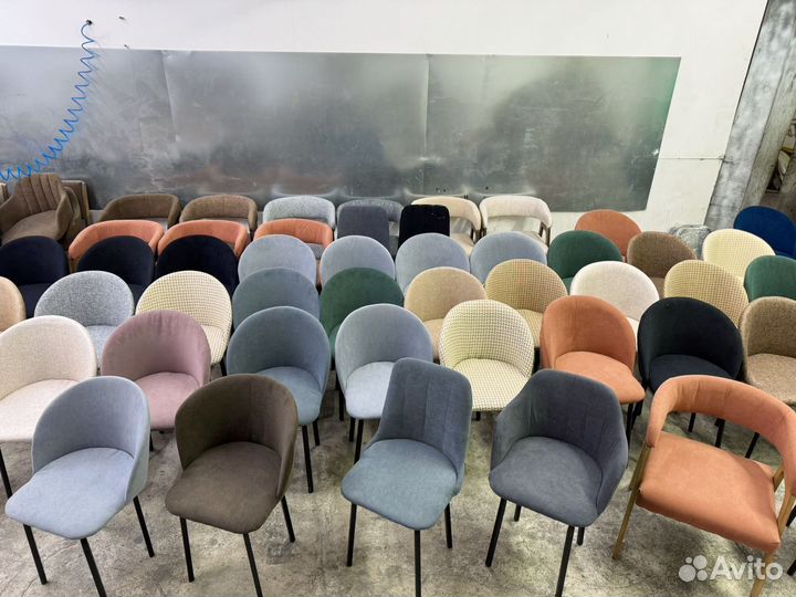 Стулья для кухни новые